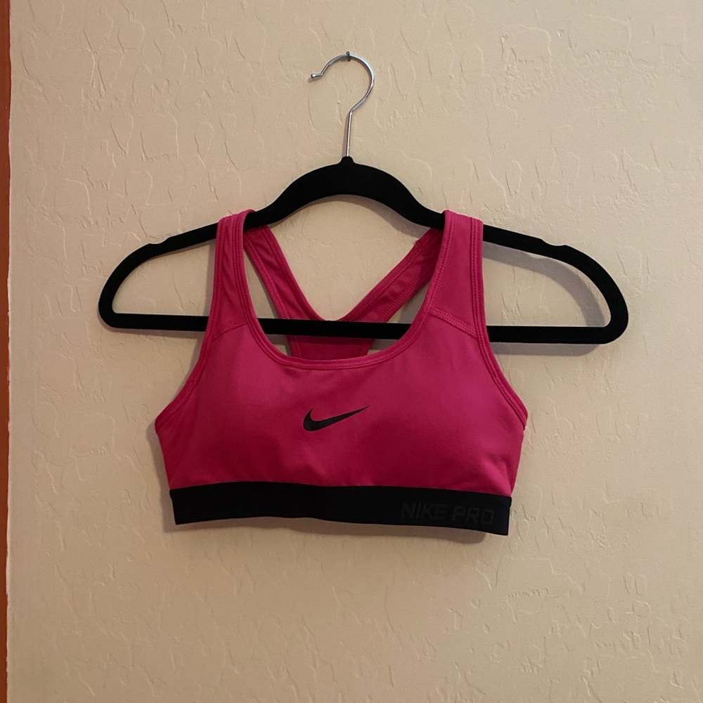 NIKE sports bra